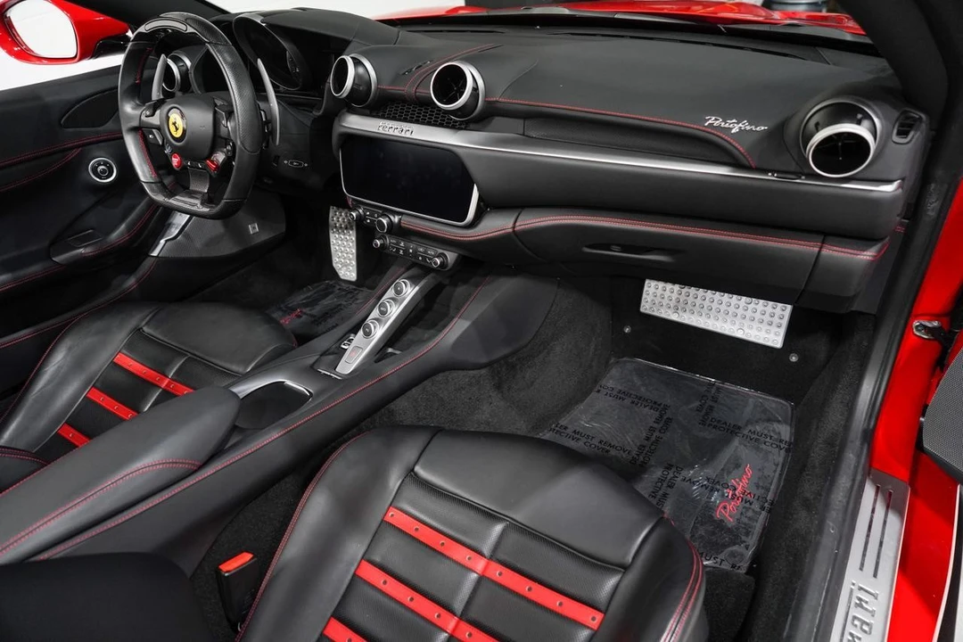 2019 Ferrari Portofino - Image 17 of 21