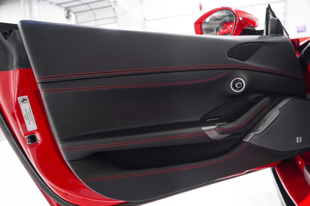 2019 Ferrari Portofino - Image 20 of 21