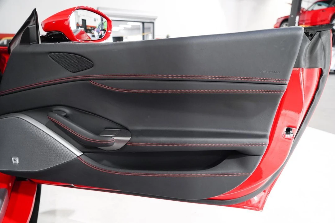 2019 Ferrari Portofino - Image 19 of 21