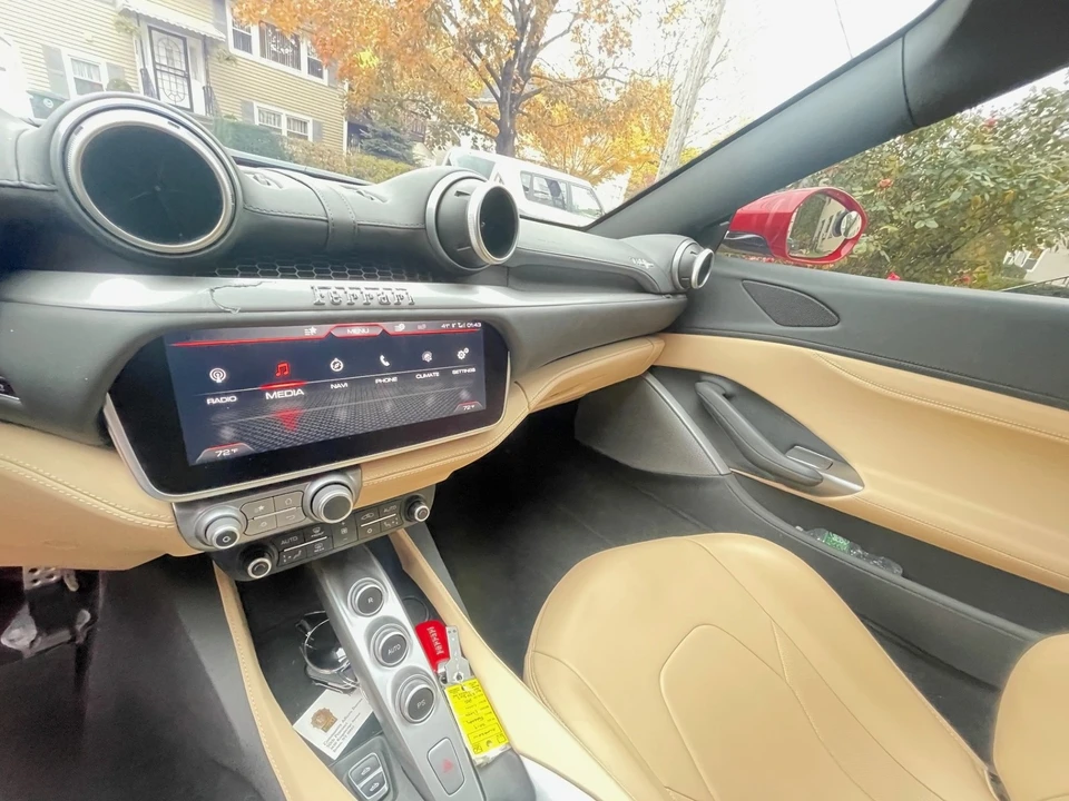 2019 Ferrari Portofino - Image 10 of 12