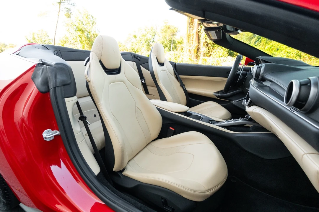 2019 Ferrari Portofino - Image 8 of 21