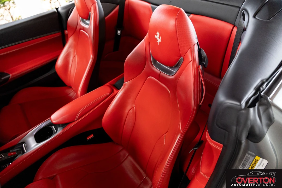 2019 Ferrari Portofino - Image 13 of 31