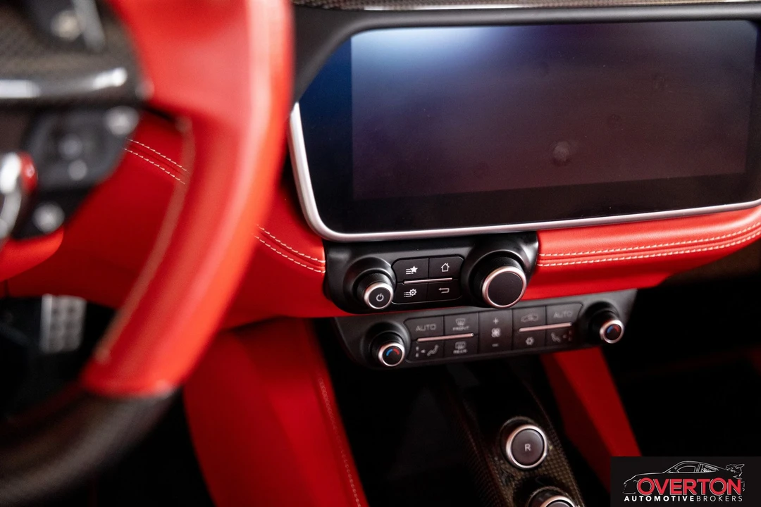 2019 Ferrari Portofino - Image 20 of 31