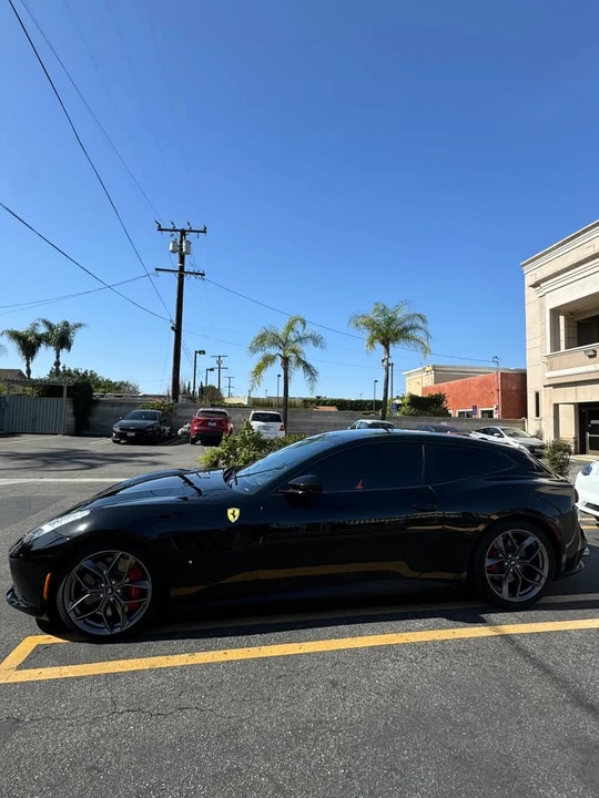 2019 Ferrari GTC4Lusso T - Image 10 of 19