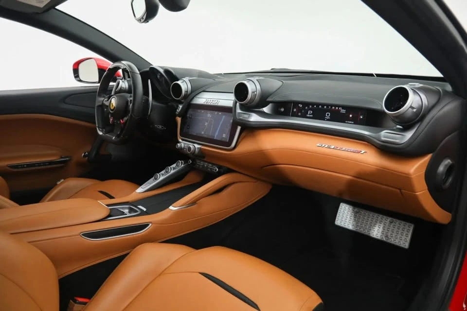 2019 Ferrari GTC4Lusso - Image 18 of 18