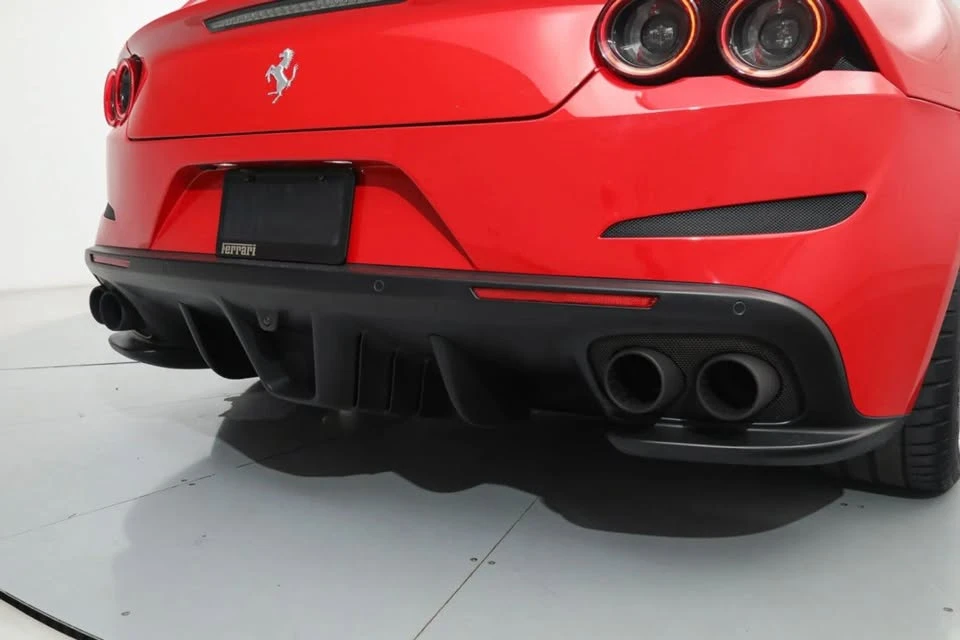 2019 Ferrari GTC4Lusso - Image 17 of 18
