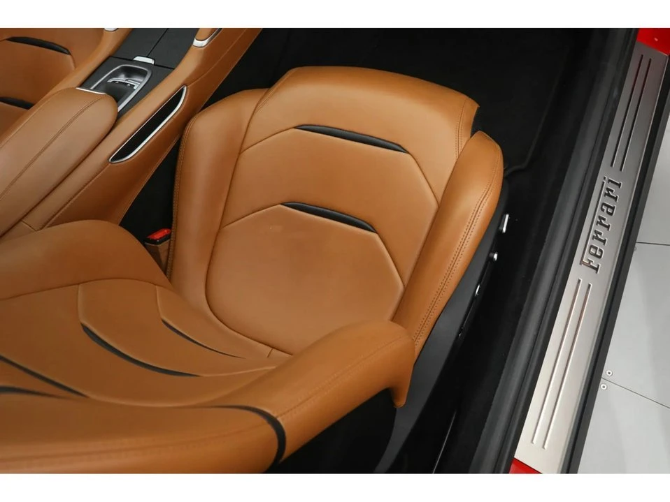 2019 Ferrari GTC4Lusso - Image 12 of 20