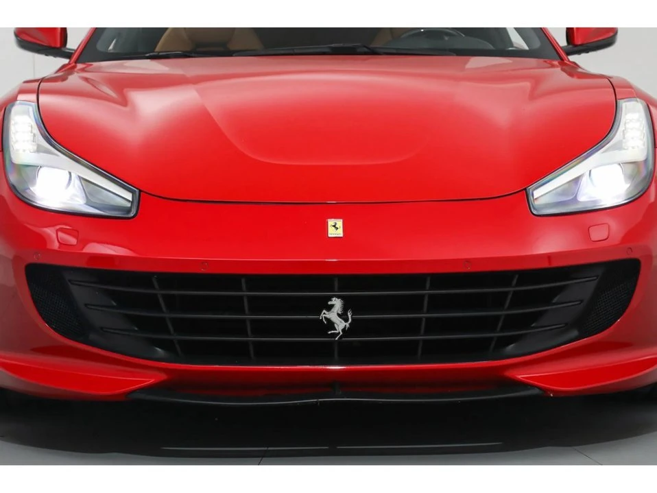 2019 Ferrari GTC4Lusso - Image 15 of 20