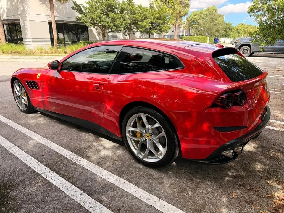 2019 Ferrari GTC4Lusso T - Image 8 of 12