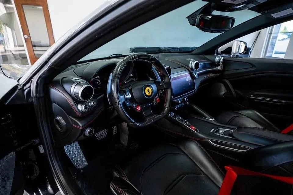 2019 Ferrari GTC4Lusso T - Image 4 of 8