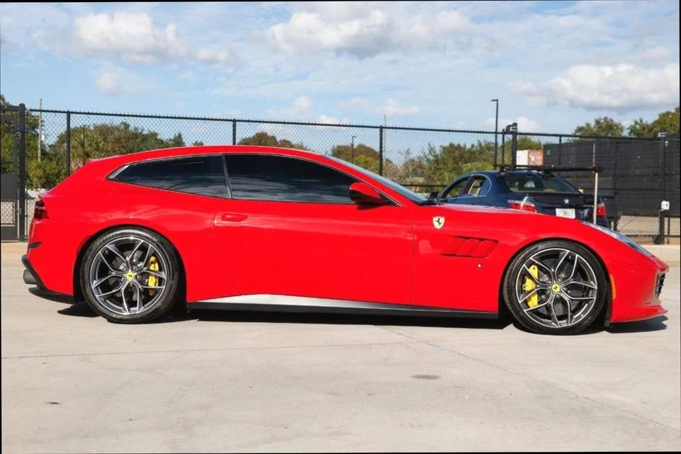 2019 Ferrari GTC4Lusso T - Image 15 of 19