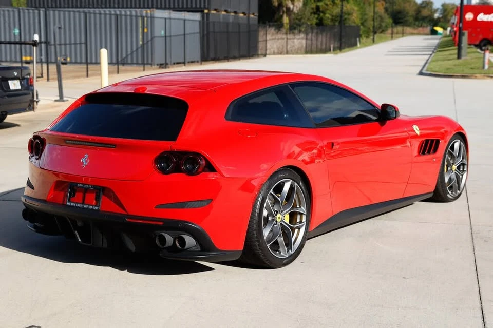 2019 Ferrari GTC4Lusso T - Image 4 of 12