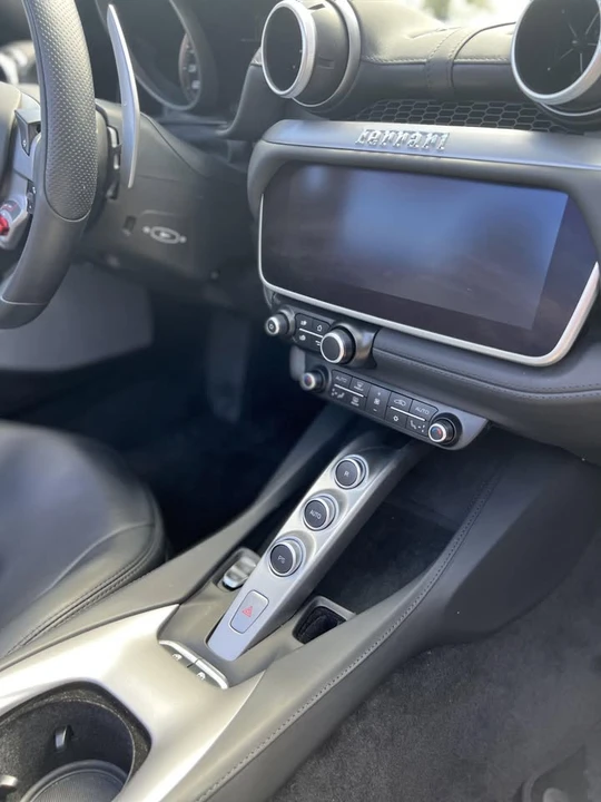 2019 Ferrari Portofino - Image 12 of 14