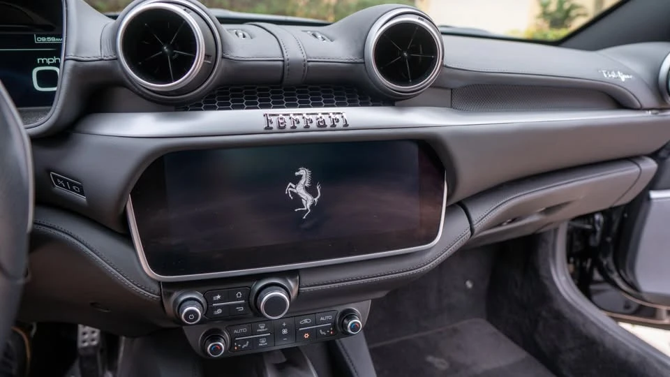 2019 Ferrari Portofino - Image 11 of 14