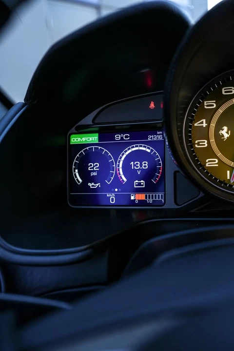2019 Ferrari Portofino - Image 12 of 19