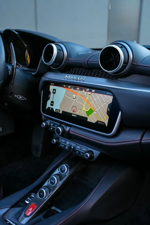 2019 Ferrari Portofino - Image 16 of 19