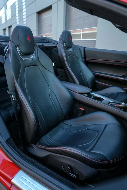 2019 Ferrari Portofino - Image 18 of 19