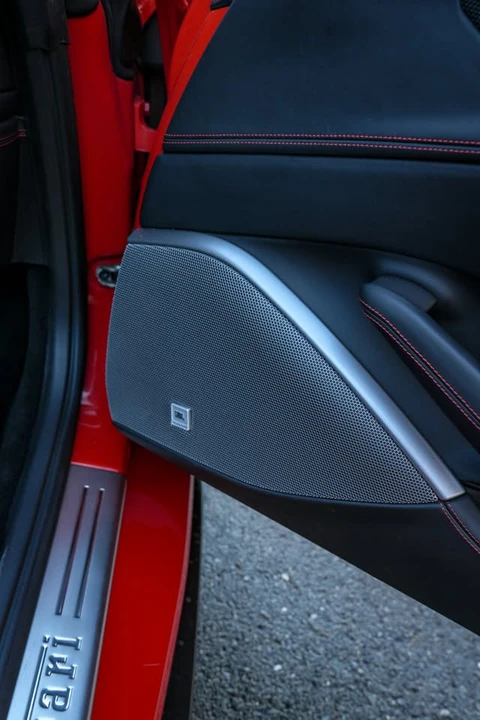2019 Ferrari Portofino - Image 14 of 19