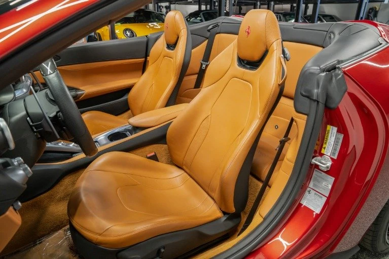 2019 Ferrari Portofino - Image 6 of 10