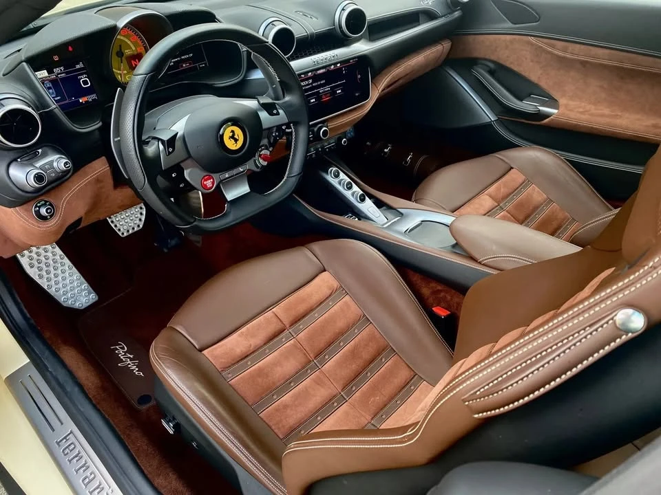 2019 Ferrari Portofino - Image 7 of 15