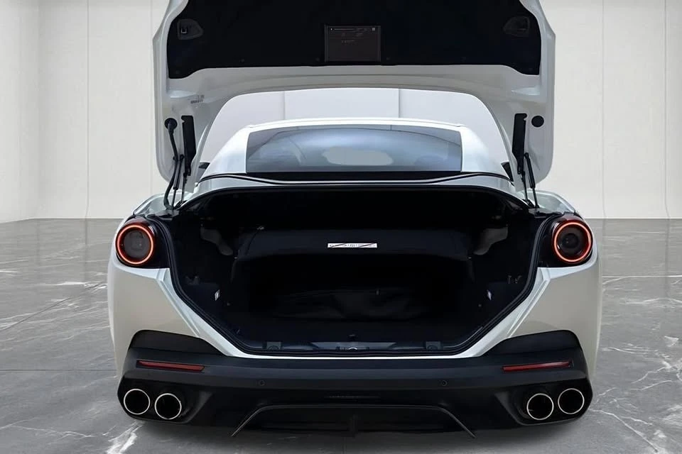 2019 Ferrari Portofino - Image 17 of 20