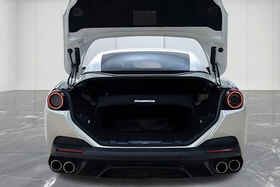 2019 Ferrari Portofino - Image 13 of 20