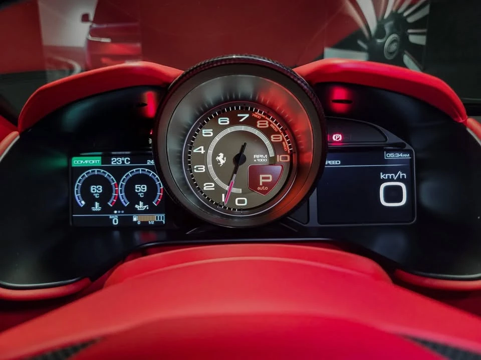 2019 Ferrari Portofino - Image 11 of 16