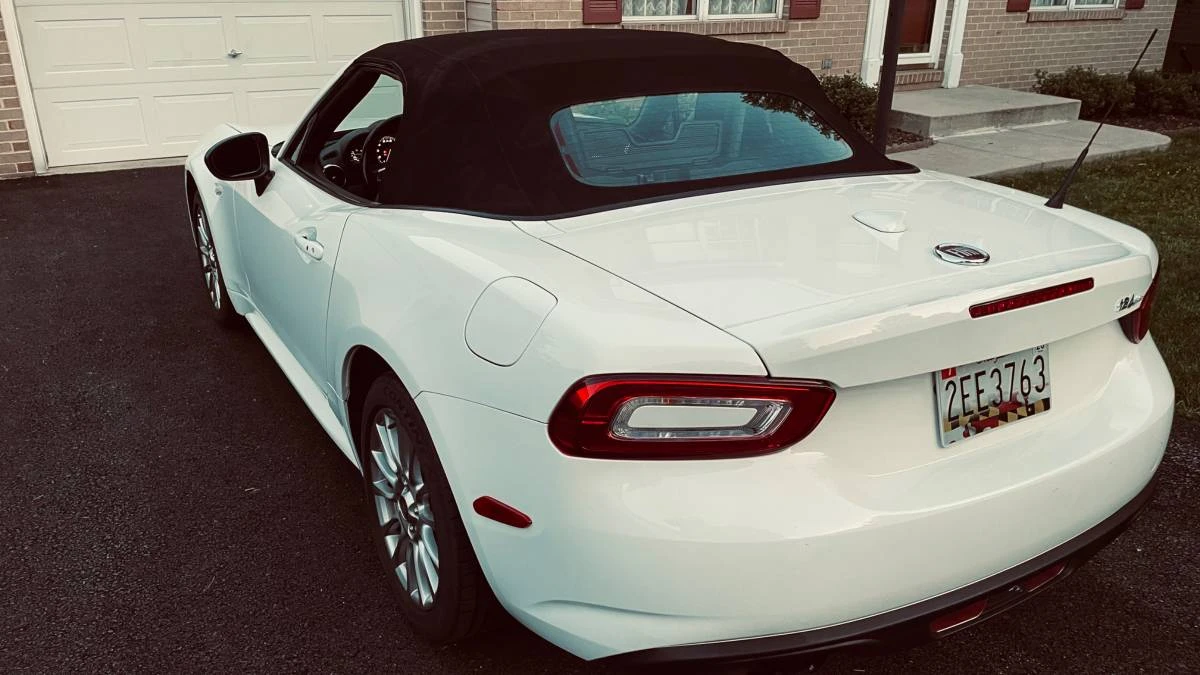 2019 Fiat 124 Spider - Image 8 of 9