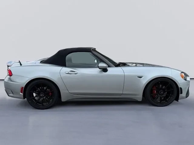 2019 Fiat 124 Spider - Image 8 of 14