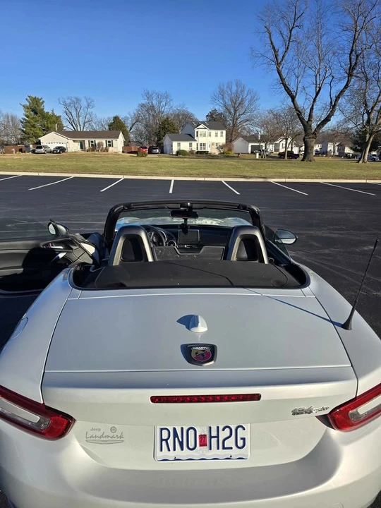 2019 Fiat 124 Spider - Image 15 of 18