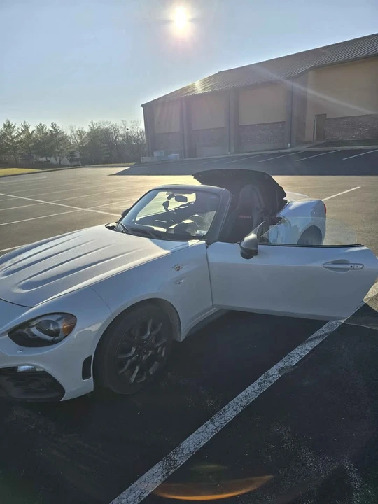 2019 Fiat 124 Spider - Image 12 of 18