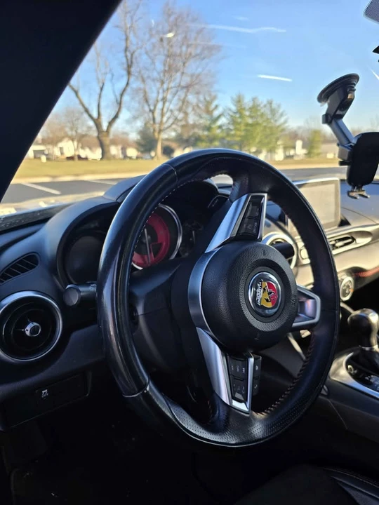 2019 Fiat 124 Spider - Image 7 of 18