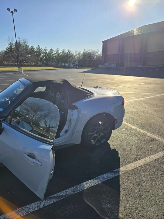 2019 Fiat 124 Spider - Image 3 of 18