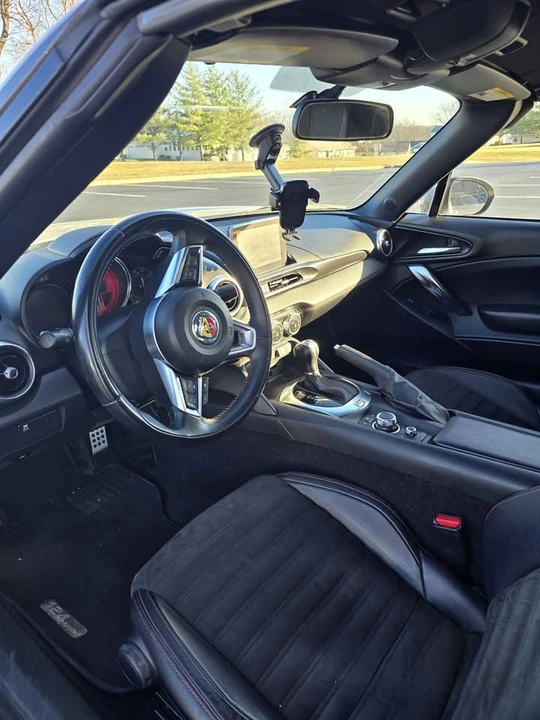 2019 Fiat 124 Spider - Image 6 of 18