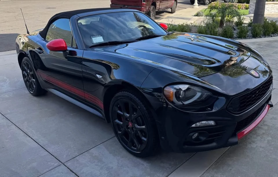 2019 Fiat 124 Spider - Image 2 of 13