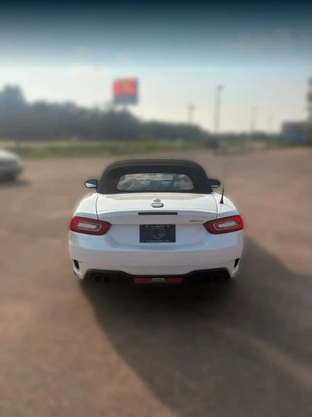 2019 Fiat 124 Spider - Image 7 of 20