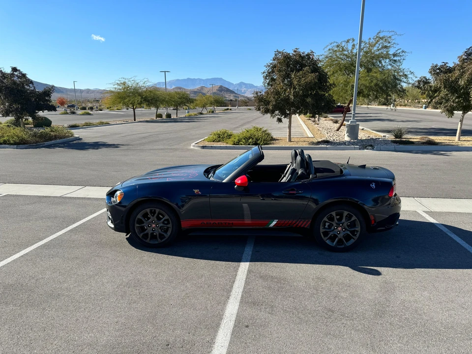 2019 Fiat 124 Spider - Image 13 of 31