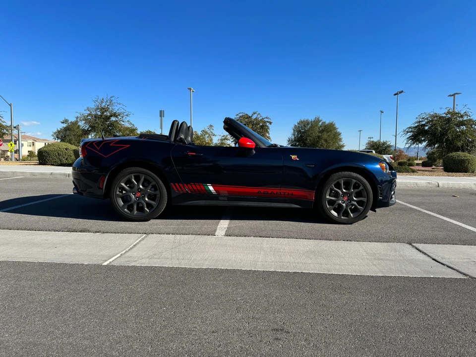 2019 Fiat 124 Spider - Image 24 of 31