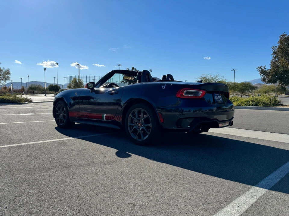 2019 Fiat 124 Spider - Image 18 of 31