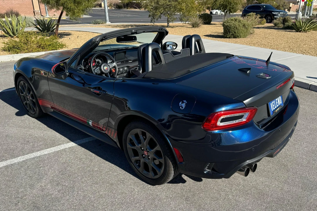 2019 Fiat 124 Spider - Image 15 of 31