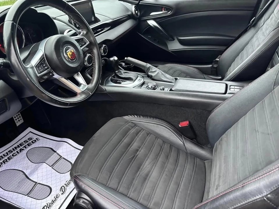 2019 Fiat 124 Spider - Image 9 of 11
