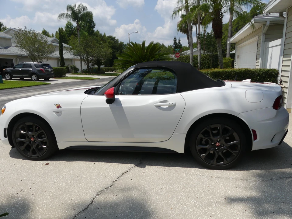 2019 Fiat 124 Spider - Image 28 of 31