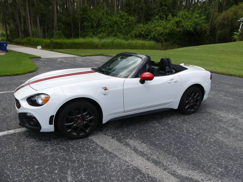 2019 Fiat 124 Spider - Image 7 of 31