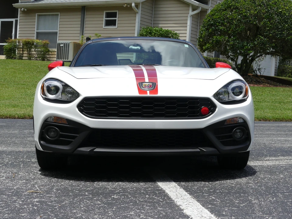 2019 Fiat 124 Spider - Image 24 of 31