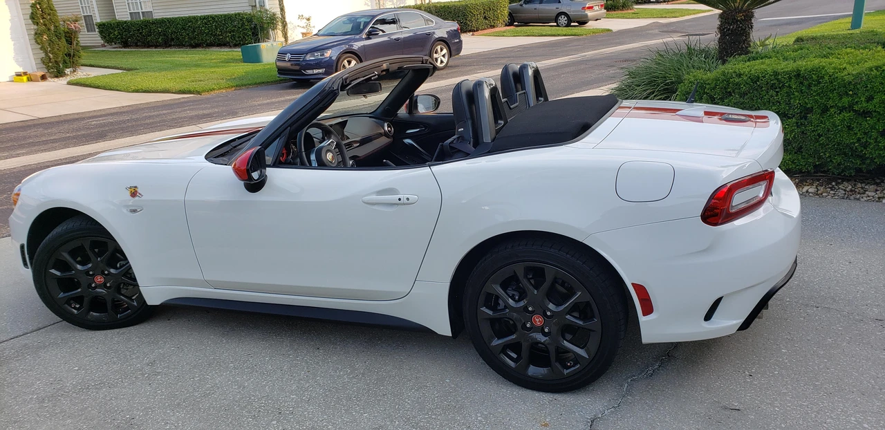 2019 Fiat 124 Spider - Image 12 of 31