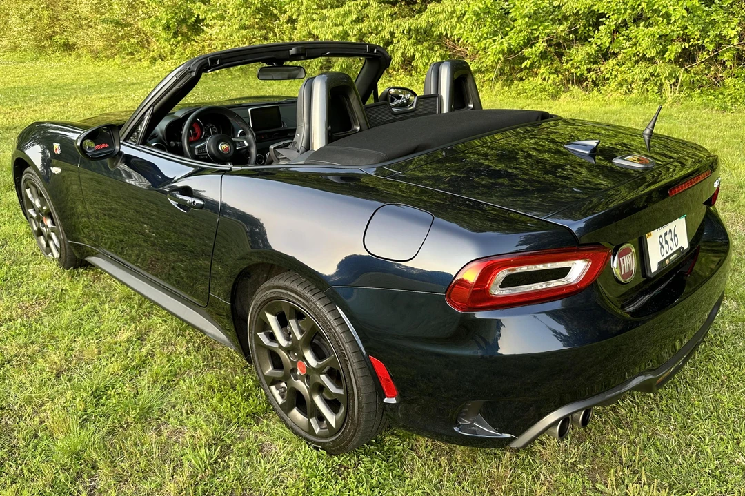 2019 Fiat 124 Spider - Image 4 of 5