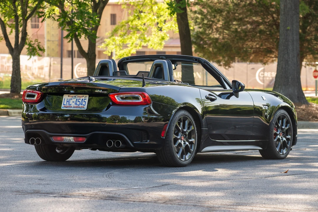 2019 Fiat 124 Spider - Image 9 of 31