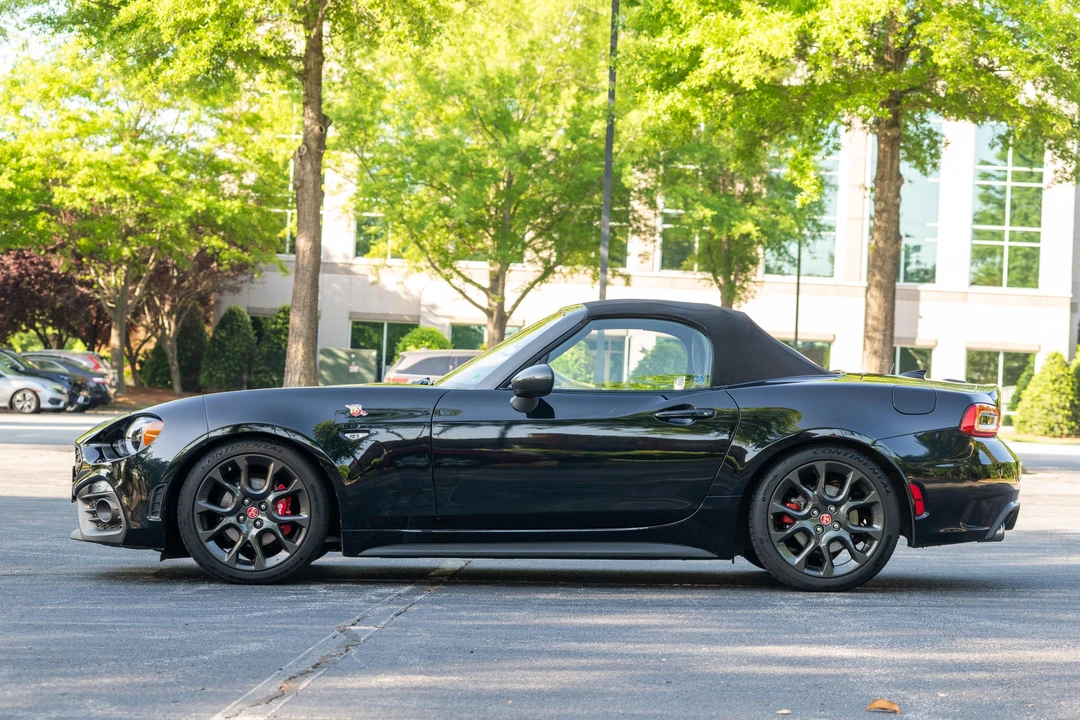 2019 Fiat 124 Spider - Image 13 of 31