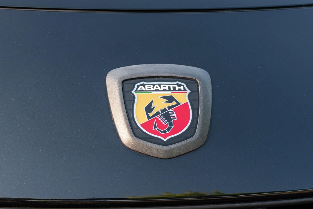 2019 Fiat 124 Spider - Image 25 of 31