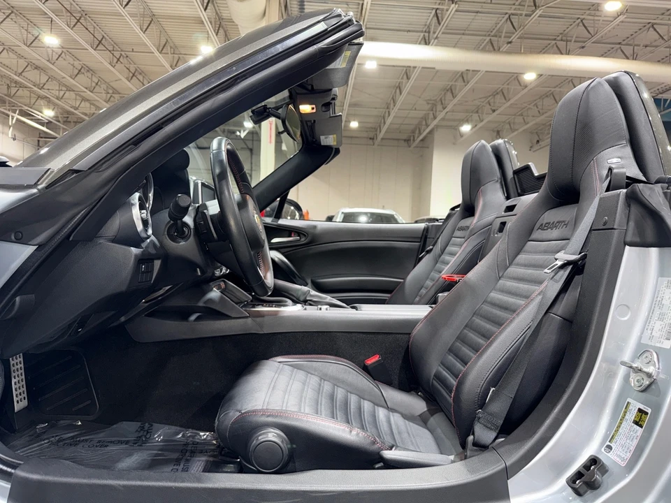 2019 Fiat 124 Spider - Image 10 of 12